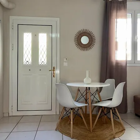Apricot Apartament *